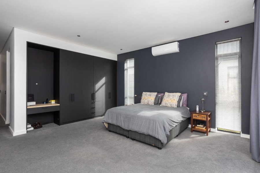 5 Bedroom Property for Sale in Val De Vie Estate Western Cape
